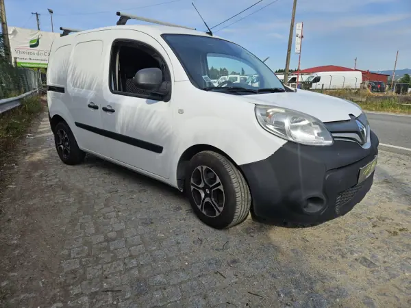 Renault Kangoo 3 Lugares 1.5 DCI IVA Dedutível 2015 - 7990 EUR, 205000 km - AUTO.MOTO.pt - 205000km - foto 3 de 12
