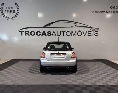 MINI 3 Portas 2010 - 8900 EUR, 211000 km - AUTO.MOTO.pt - 211000km - foto 28 de 33