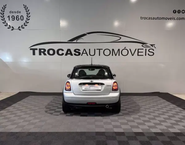 MINI 3 Portas 2010 - 8900 EUR, 211000 km - AUTO.MOTO.pt - 211000km - foto 28 de 33