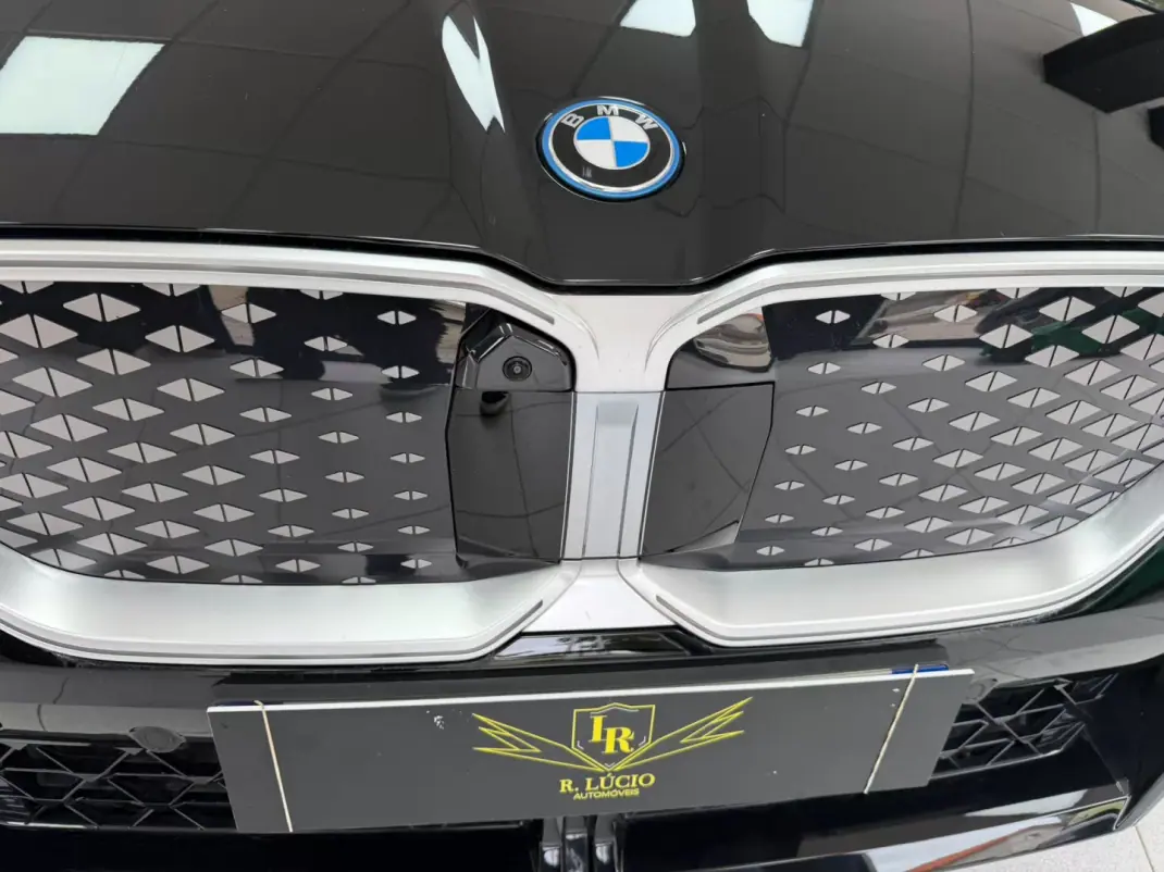 BMW iX2 2025 - 46500 EUR, 7997 km - AUTO.MOTO.pt - 7997km - foto 41 de 42