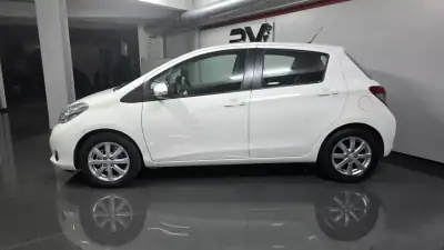 Toyota Yaris 2012 - 8490 EUR, 154000 km - AUTO.MOTO.pt - 154000km - foto 2 de 19
