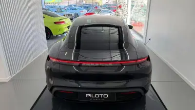 Porsche Taycan 2024 - 82000 EUR, 38405 km - AUTO.MOTO.pt - 38405km - foto 9 de 47