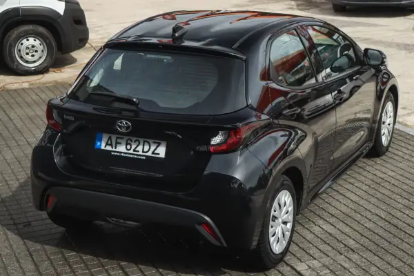 Toyota Yaris 2021 - 15950 EUR, 74620 km - AUTO.MOTO.pt - 74620km - foto 11 de 17