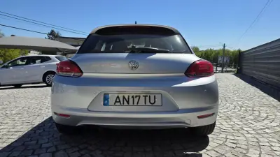 Volkswagen Scirocco 2012 - 13990 EUR, 166000 km - AUTO.MOTO.pt - 166000km - foto 6 de 23