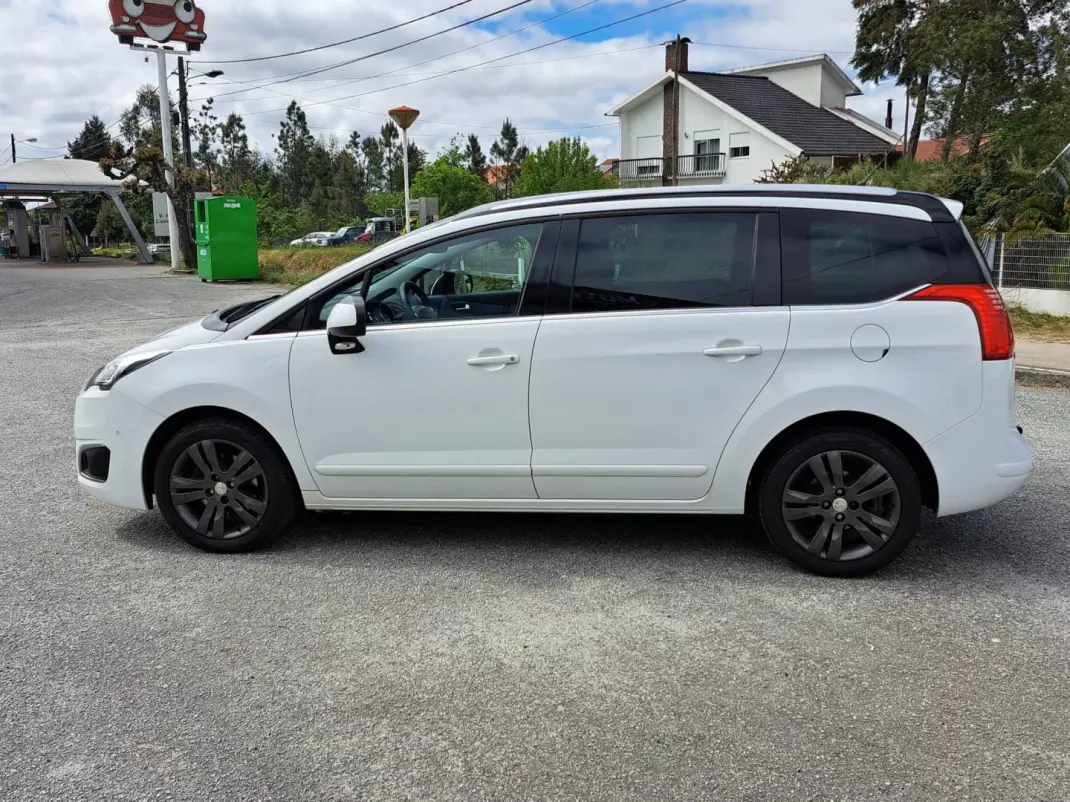 Peugeot 5008 2016 - 13450 EUR, 164950 km - AUTO.MOTO.pt - 164950km - foto 10 de 47