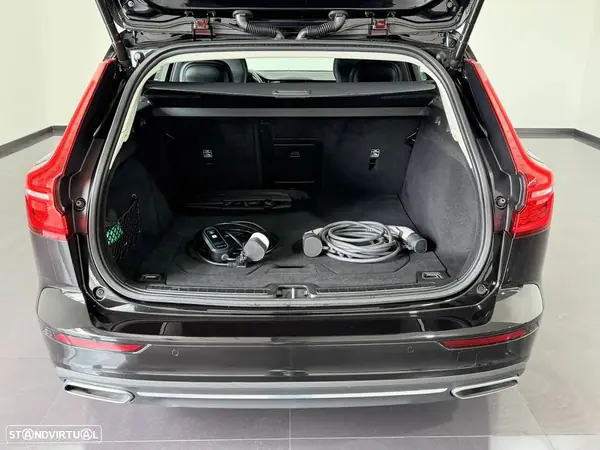 Volvo V60 2021 - 25990 EUR, 82125 km - AUTO.MOTO.pt - 82125km - foto 44 de 51
