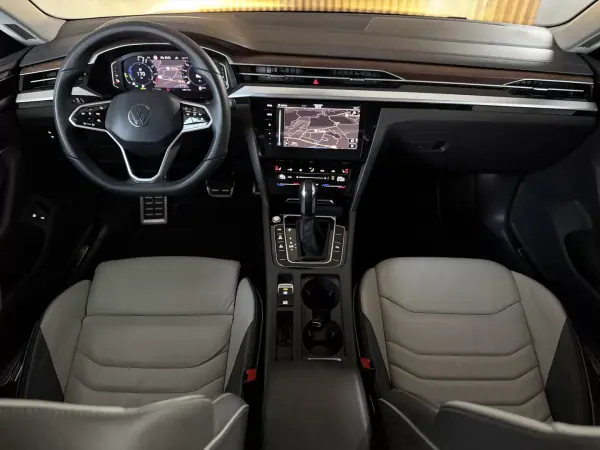 Volkswagen Arteon Shooting Brake 2021 - 23500 EUR, 168600 km - AUTO.MOTO.pt - 168600km - foto 2 de 144