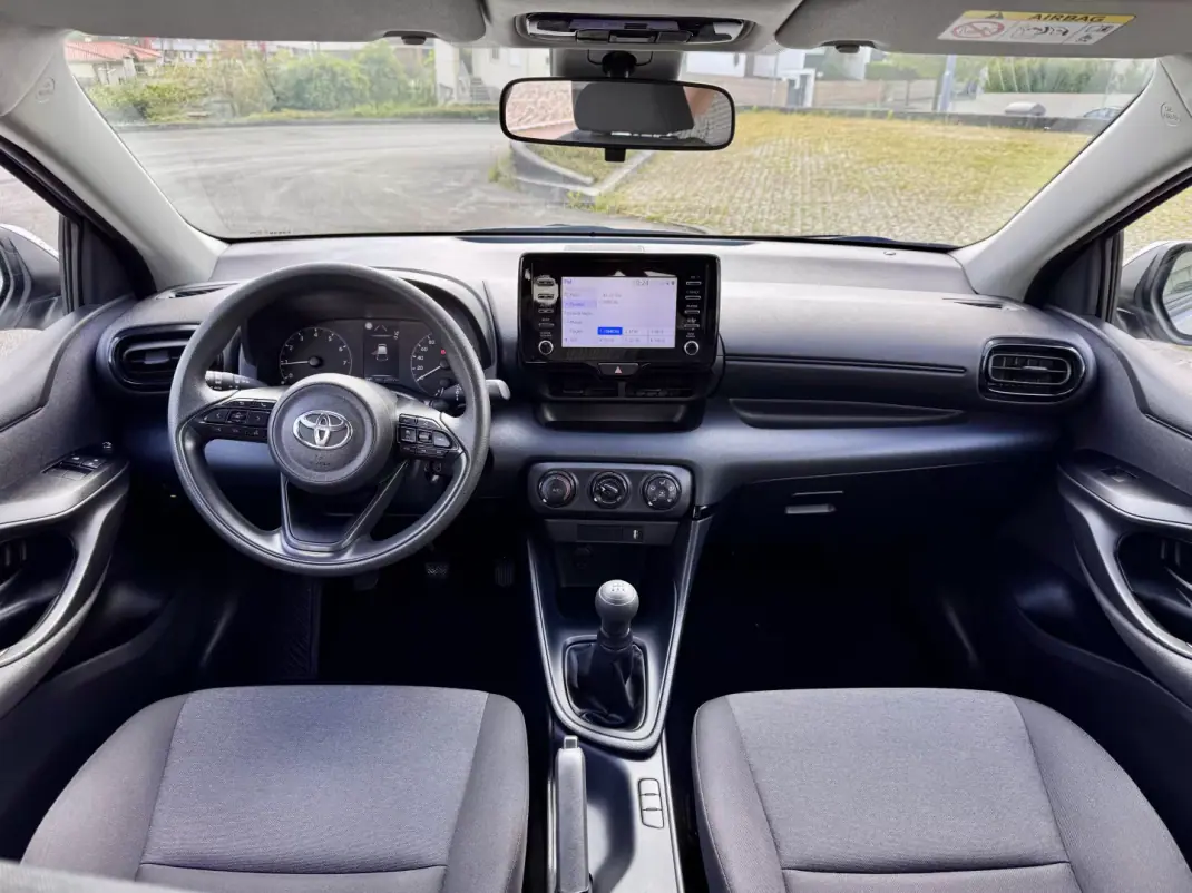 Toyota Yaris 2023 - 17990 EUR, 22000 km - AUTO.MOTO.pt - 22000km - foto 16 de 28