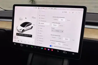 Tesla Model 3 2021 - 25450 EUR, 58710 km - AUTO.MOTO.pt - 58710km - foto 33 de 56