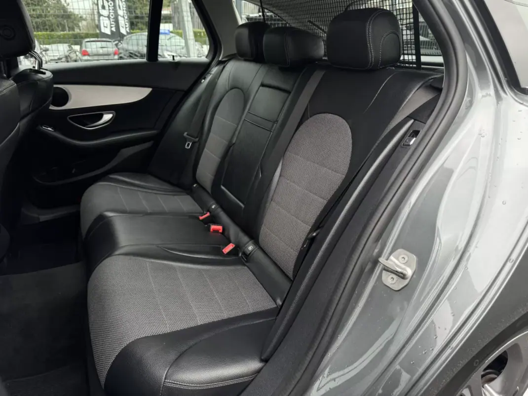 Mercedes-Benz C 200 2016 - 18990 EUR, 156000 km - AUTO.MOTO.pt - 156000km - foto 15 de 28