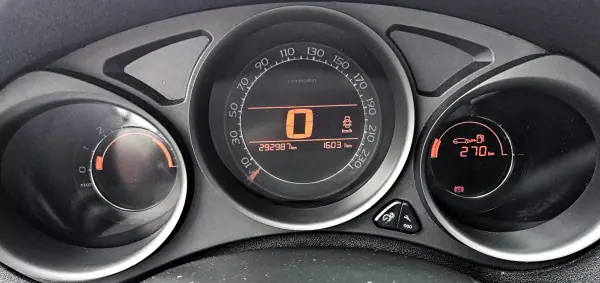 Citroën C4 2011 - 6500 EUR, 290000 km - AUTO.MOTO.pt - 290000km - foto 12 de 20