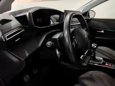 Peugeot 208 2021 - 13990 EUR, 57000 km - AUTO.MOTO.pt - 57000km - foto 28 de 35