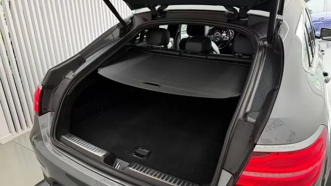 Mercedes-Benz GLC 250 2017 - 38490 EUR, 96900 km - AUTO.MOTO.pt - 96900km - foto 26 de 27