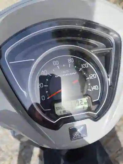 Honda Vision 2026 - 1990 EUR, 1192 km - AUTO.MOTO.pt - 1192km - foto 14 de 15