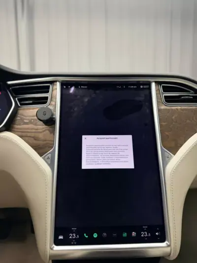 Tesla Model S 2018 - 23500 EUR, 183000 km - AUTO.MOTO.pt - 183000km - foto 14 de 21