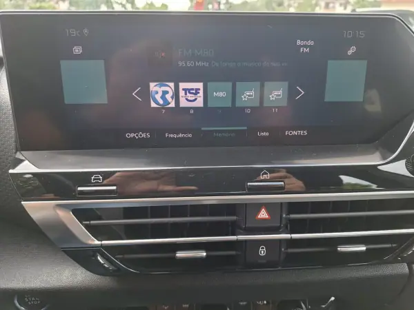 Citroën e-C4 2022 — foto 2 de 46