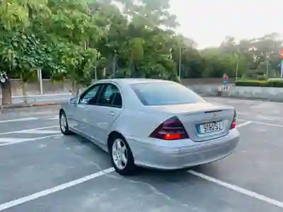 Mercedes-Benz C 220 2001 - 4750 EUR, 385439 km - foto 6 de 11