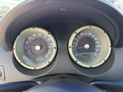 Volkswagen Polo 2000 — foto 5 de 32