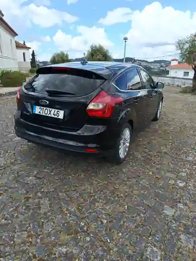 Ford Focus 2014 - 8200 EUR, 203000 km - AUTO.MOTO.pt - 203000km - foto 6 de 10