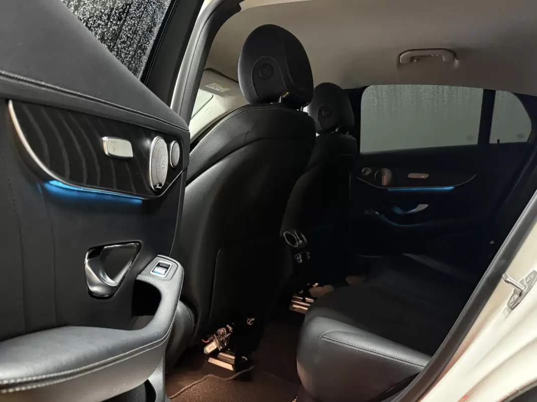 Mercedes-Benz GLC 350 2018 - 35990 EUR, 125987 km - AUTO.MOTO.pt - 125987km - foto 11 de 22