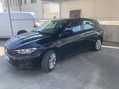 Fiat Tipo 2019 - 9900 EUR, 196000 km - AUTO.MOTO.pt - 196000km - foto 2 de 13