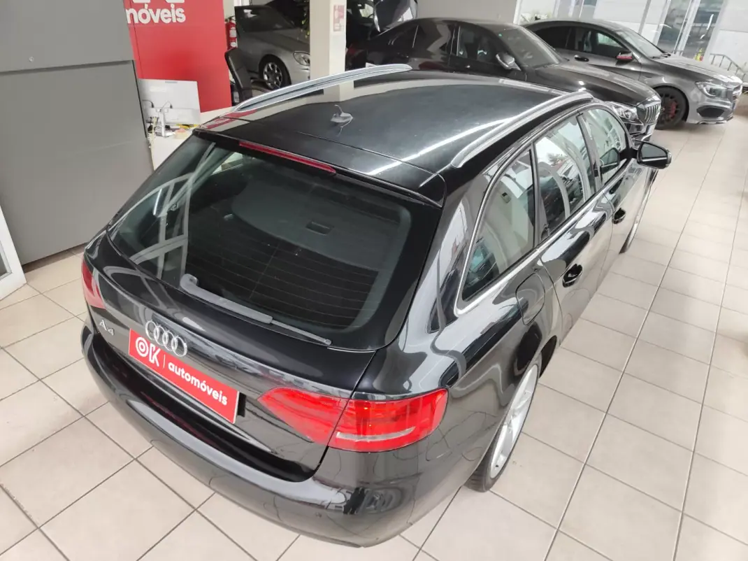 Audi A4 Avant 2009 - 10750 EUR, 261000 km - 261000km - foto 12 de 36