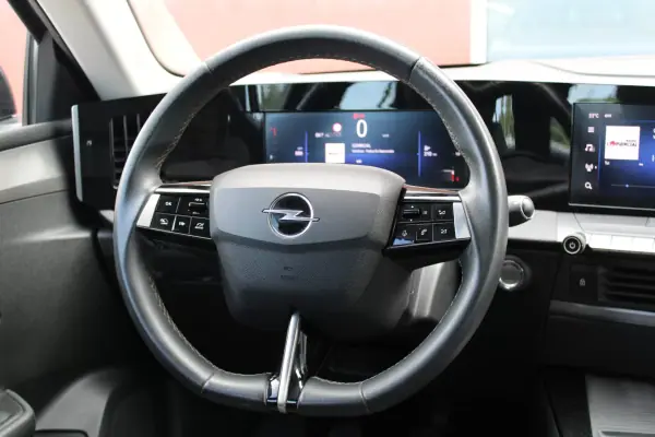 Opel Astra 2022 - 15990 EUR, 142000 km - AUTO.MOTO.pt - 142000km - foto 18 de 24