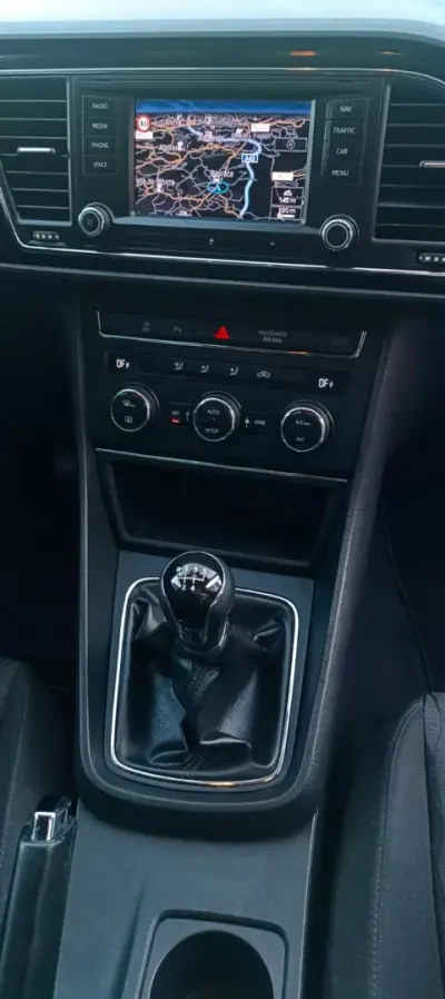 SEAT Leon ST 2014 - 11950 EUR, 190000 km - AUTO.MOTO.pt - 190000km - foto 9 de 25