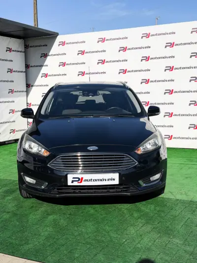 Ford Focus SW 2015 — photo 3 of 15