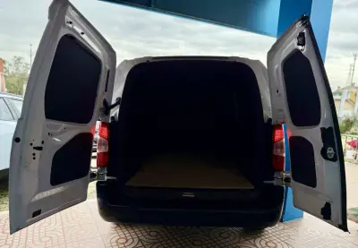 Peugeot 2024 - 18950 EUR, 82000 km - AUTO.MOTO.pt - 82000km - foto 22 de 24