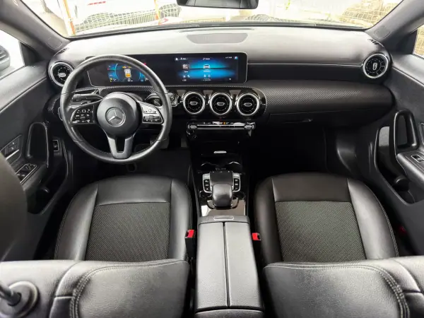 Mercedes-Benz CLA 220 2019 - 26750 EUR, 137070 km - AUTO.MOTO.pt - 137070km - foto 12 de 20