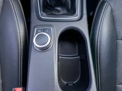 Mercedes-Benz CLA 180 2014 - 16990 EUR, 145000 km - AUTO.MOTO.pt - 145000km - foto 24 de 32