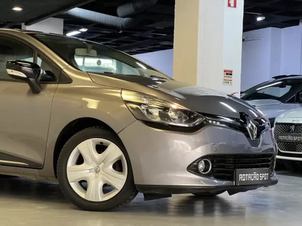 Renault Clio 2013 - 7990 EUR, 160000 km - 160000km - foto 22 de 38