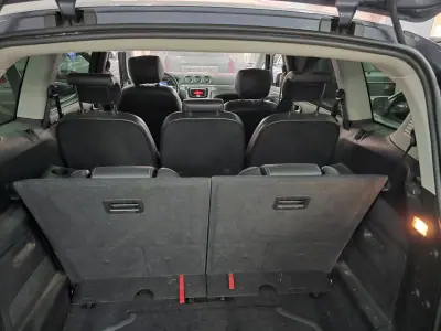Ford S-Max 2009 - 3000 EUR, 351000 km - AUTO.MOTO.pt - 351000km - foto 11 de 16
