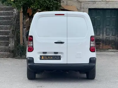 Citroën Berlingo 1.6 BlueHdi 100 2018 - 11990 EUR, 41500 km - AUTO.MOTO.pt - 41500km - foto 7 de 24