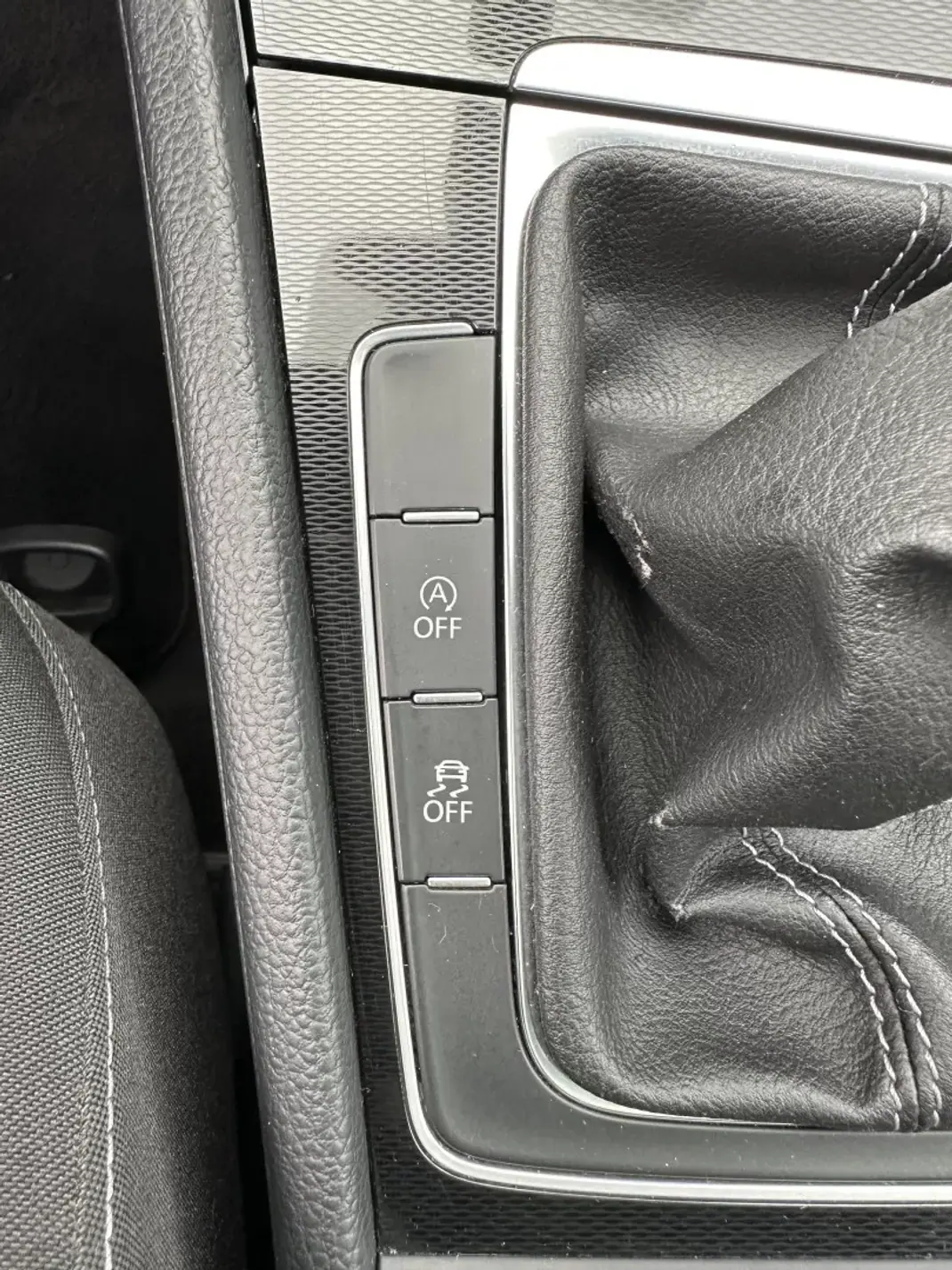 Volkswagen Golf 2014 - 15000 EUR, 240000 km - 240000km - foto 67 de 83