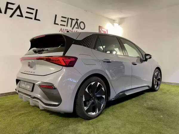 Cupra Born 2024 - 28450 EUR, 41000 km - AUTO.MOTO.pt - 41000km - foto 7 de 31