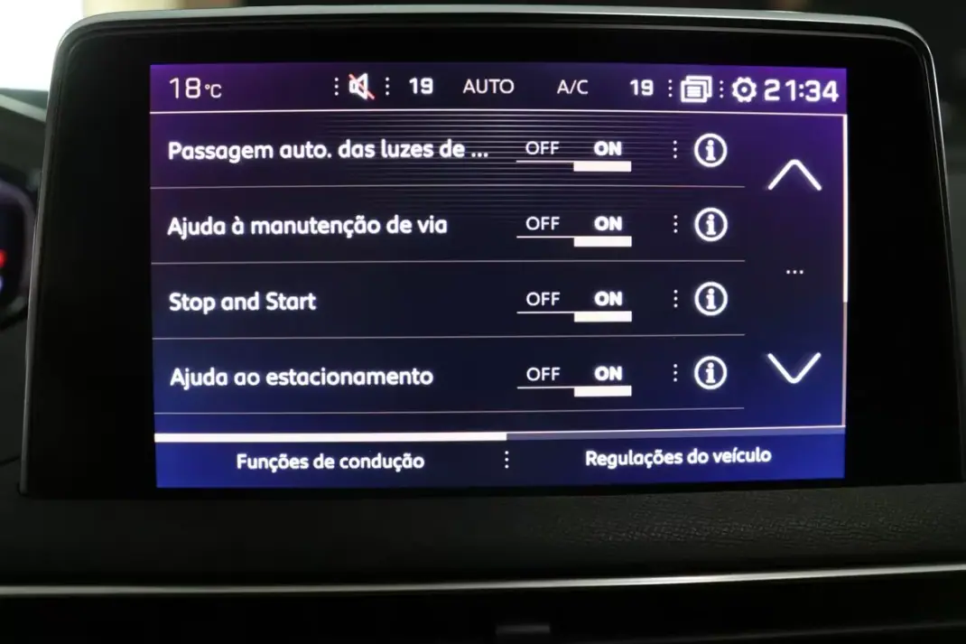 Peugeot 5008 2020 - 23900 EUR, 135783 km - AUTO.MOTO.pt - 135783km - foto 24 de 42