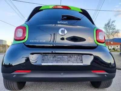 Smart ForFour 2017 - 13500 EUR, 44000 km - AUTO.MOTO.pt - 44000km - foto 19 de 46