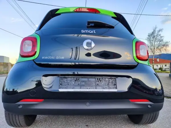 Smart ForFour 2017 - 13500 EUR, 44000 km - AUTO.MOTO.pt - 44000km - foto 19 de 46