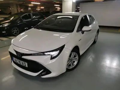 Toyota Corolla 2020 - 19900 EUR, 102528 km - AUTO.MOTO.pt - 102528km - foto 3 de 12