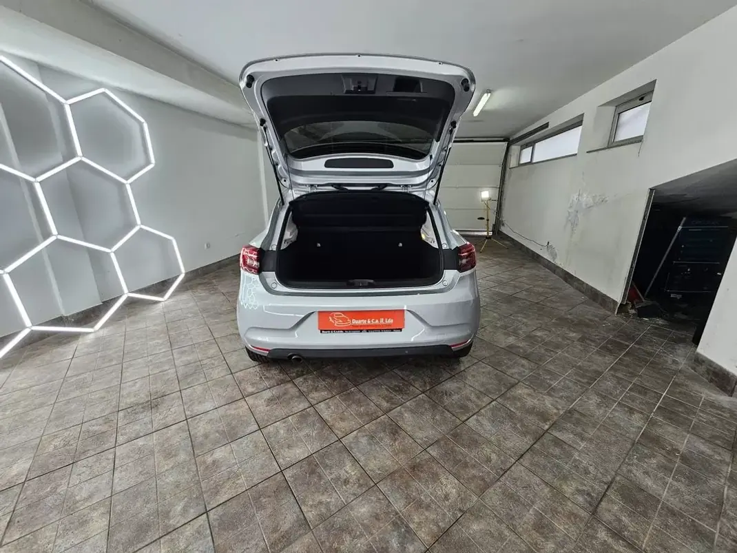 Renault Clio 2022 - 13850 EUR, 153048 km - AUTO.MOTO.pt - 153048km - foto 17 de 17
