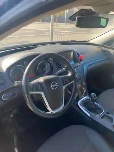 Opel Insignia Sports Tourer 2009 — foto 3 de 3