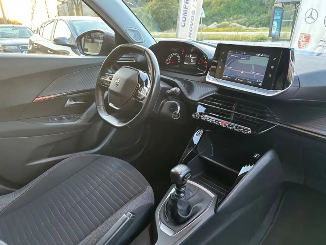 Peugeot 2008 2021 - 16500 EUR, 158900 km - AUTO.MOTO.pt - 158900km - foto 49 de 52