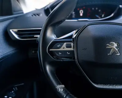 Peugeot 3008 2019 - 17990 EUR, 149900 km - AUTO.MOTO.pt - 149900km - foto 38 de 48