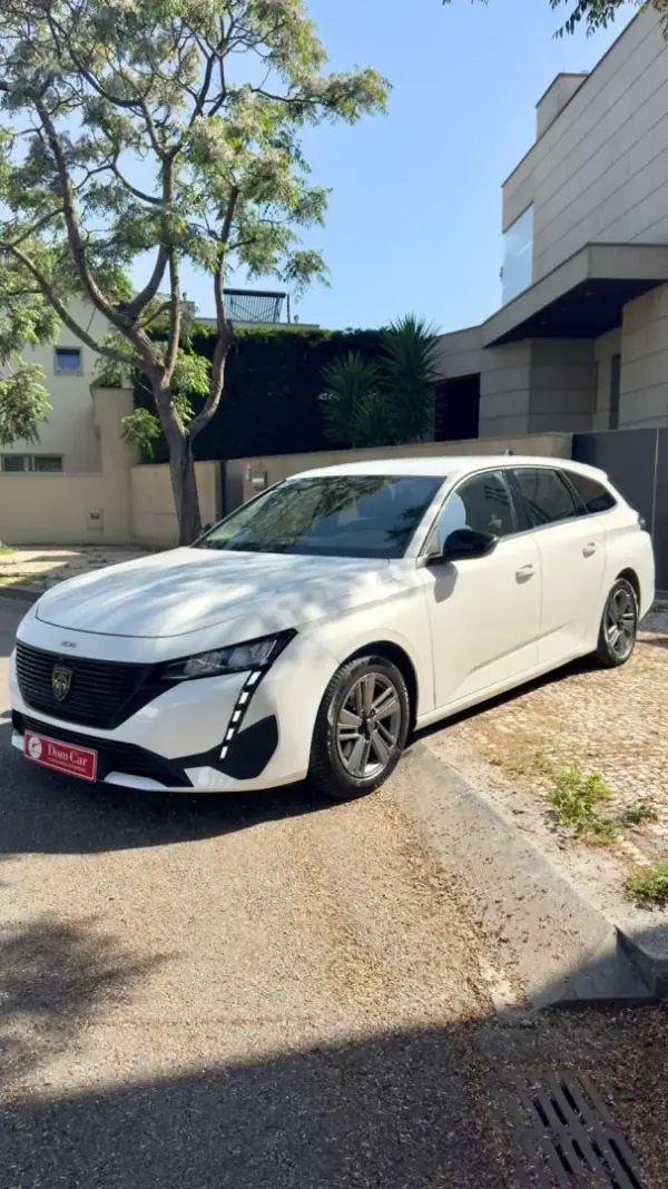 Peugeot 308 SW 1.5 Blue-HDi Allure Pack 2022 Diesel — 170 000 km Peugeot 308 SW 1.5 Blue-HDi Allure Pack 2022 Diesel