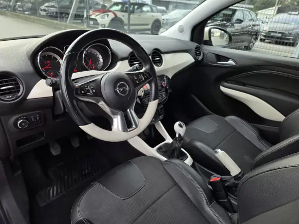 Opel Adam 2014 - 9990 EUR, 122000 km - AUTO.MOTO.pt - 122000km - foto 17 de 26