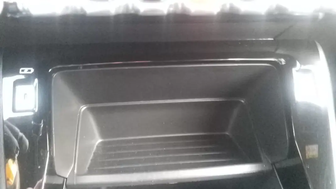 Peugeot 2008 2023 - 18250 EUR, 30000 km - AUTO.MOTO.pt - 30000km - foto 30 de 44