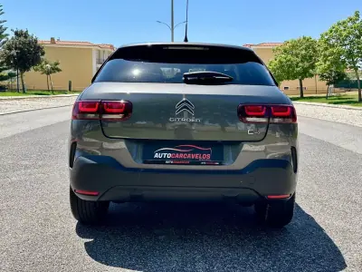 Citroën C4 Cactus 2019 - 12890 EUR, 119000 km - AUTO.MOTO.pt - 119000km - foto 7 de 41