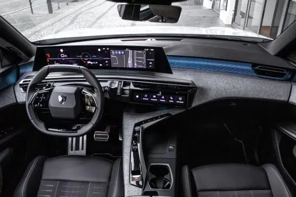 Peugeot 5008 2025 - 30980 EUR, 24106 km - AUTO.MOTO.pt - 24106km - foto 37 de 46